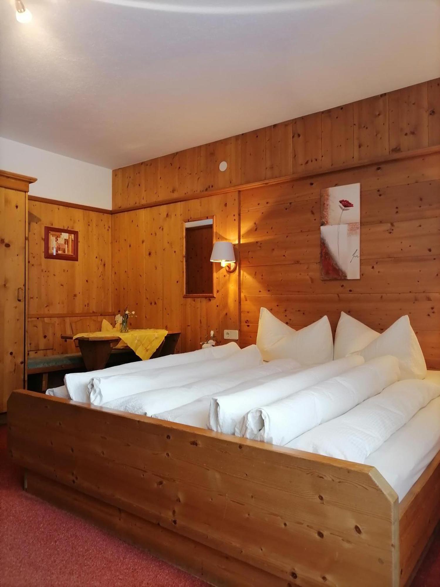 Birkenheim Widmann Hotel แลงเงนเฟลด์ ห้อง รูปภาพ